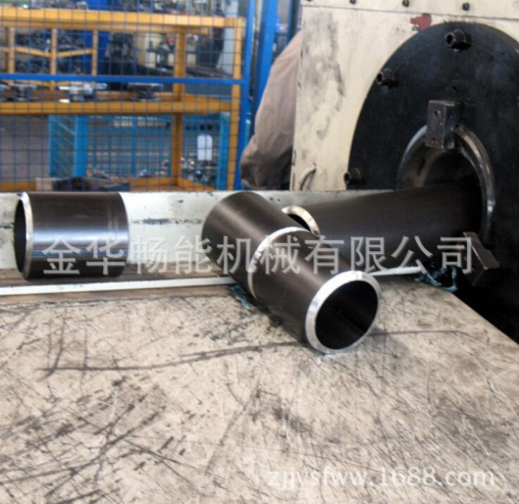 Shengfeng brand rotate head pipe cutting machine CQ80