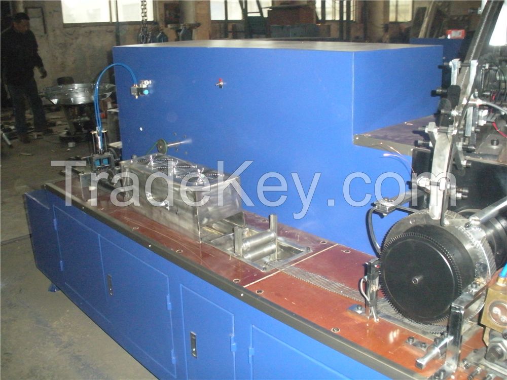 2015 New Type Coil Nail Welding Machine from China