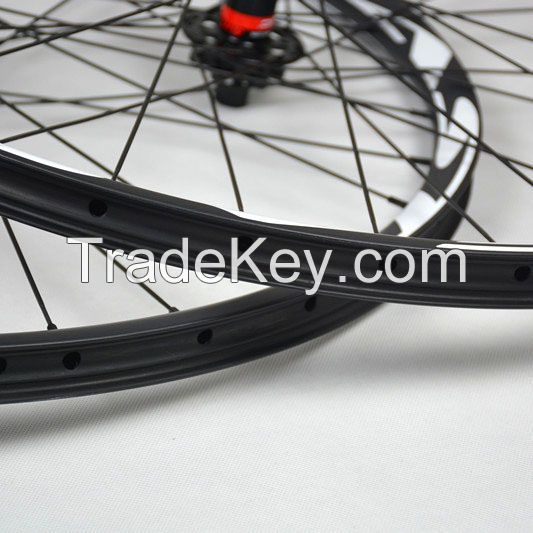 29er 27.5er 27mm wide Bead hookless MTB carbon wheels Clincher Tubeles