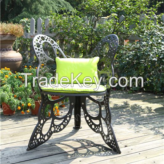 Bistro table & chair in butterfly design made of aluminum