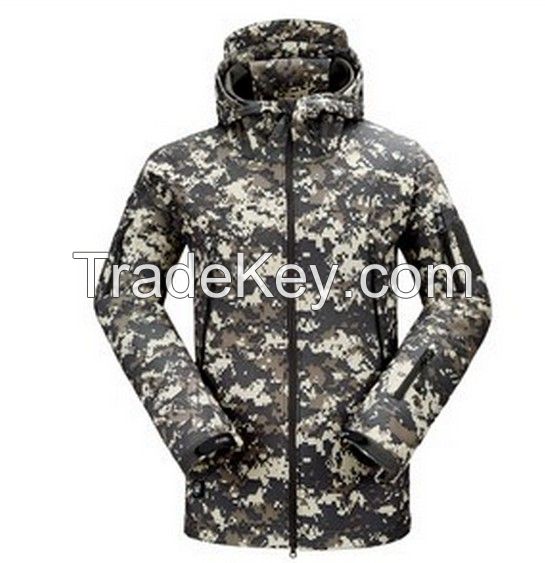 Outdoor hunting clothing with camouflage fabric for hunter