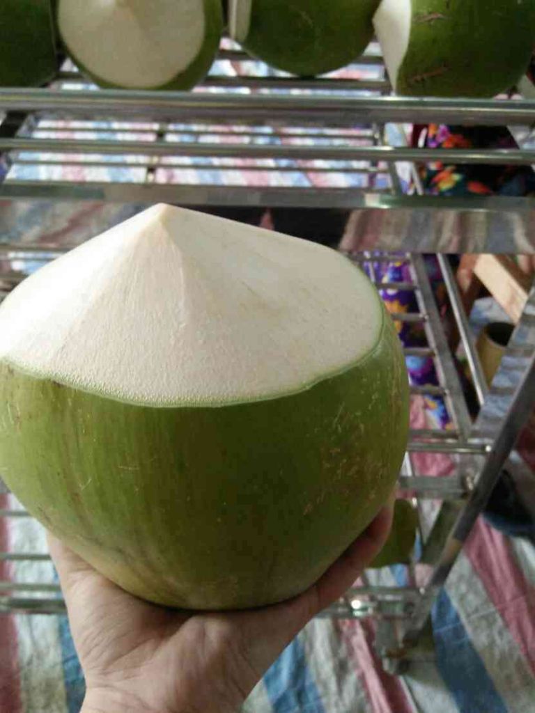 Peeling 2 top Coconut