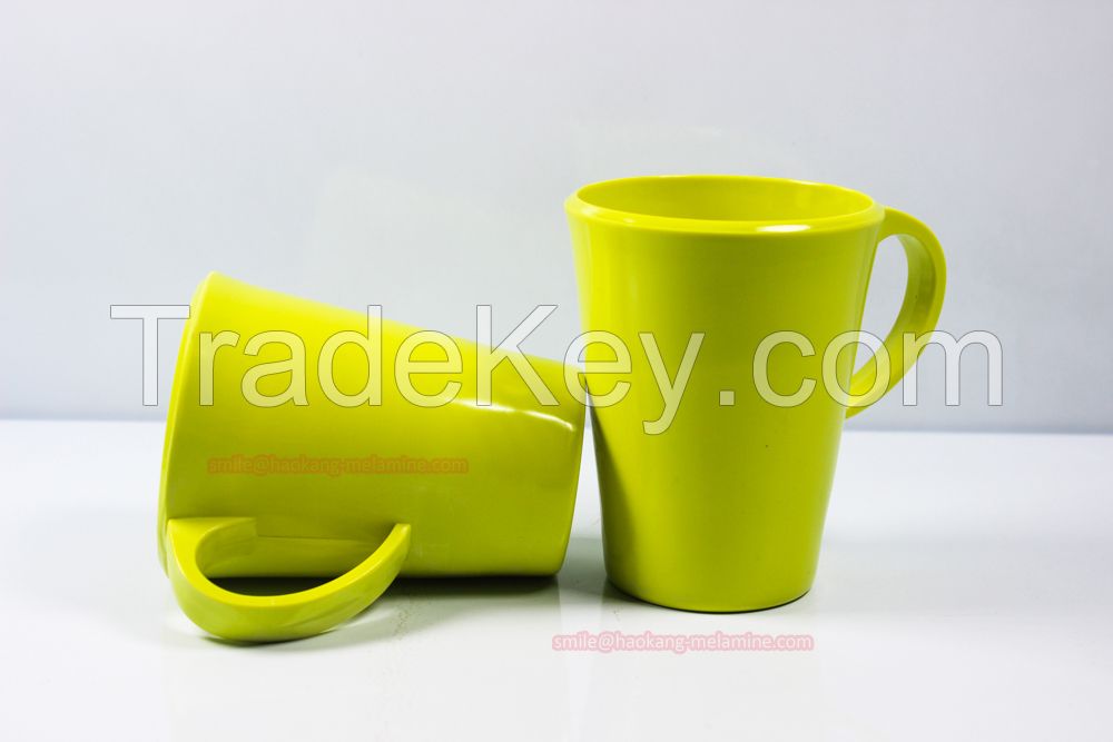 Melamine cup with handle