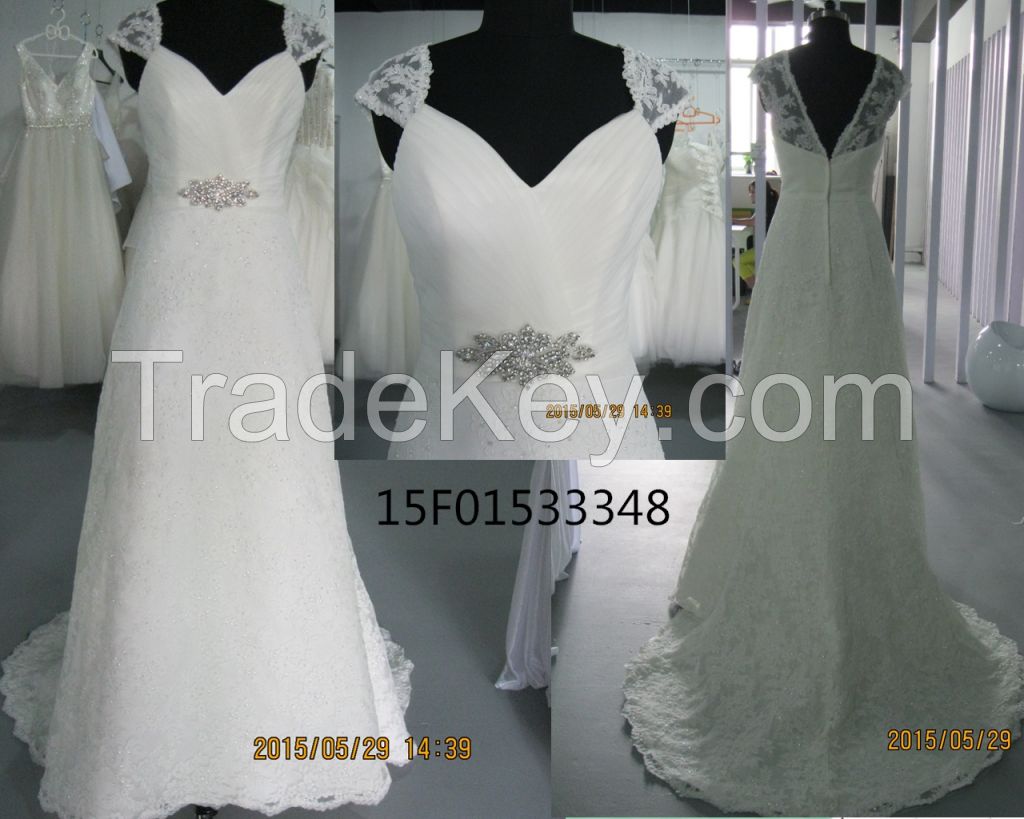 15F0153348 lace gown