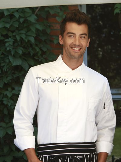 Slight Cross Collar Chef Coat with Literality Placket