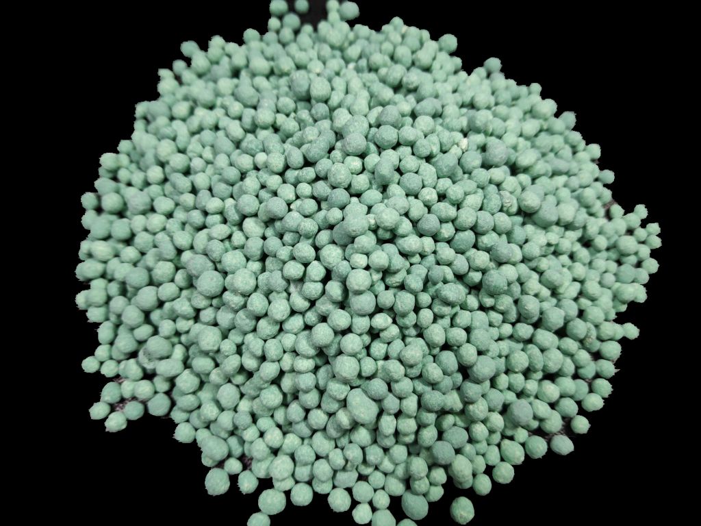 Compound fertilizer NPK green granular for crops