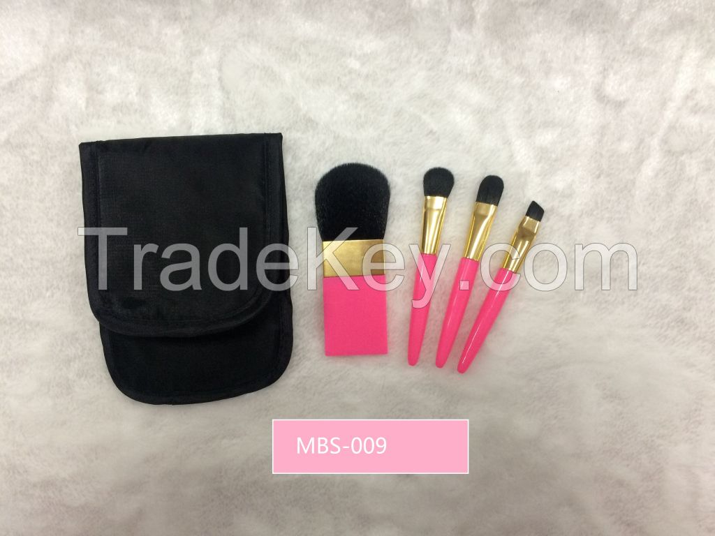 4pcs portable cosmetic brush set 