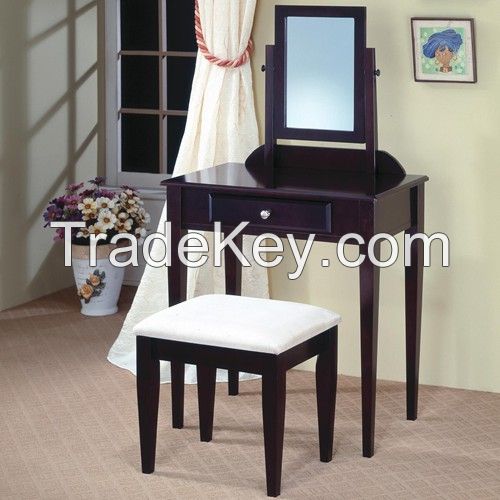 White Makeup Vanity Table