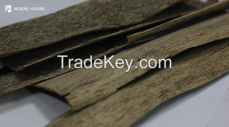 One side Agarwood chips Grade A - ACPA1