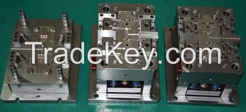 Plastic injection mold for electronic products 
