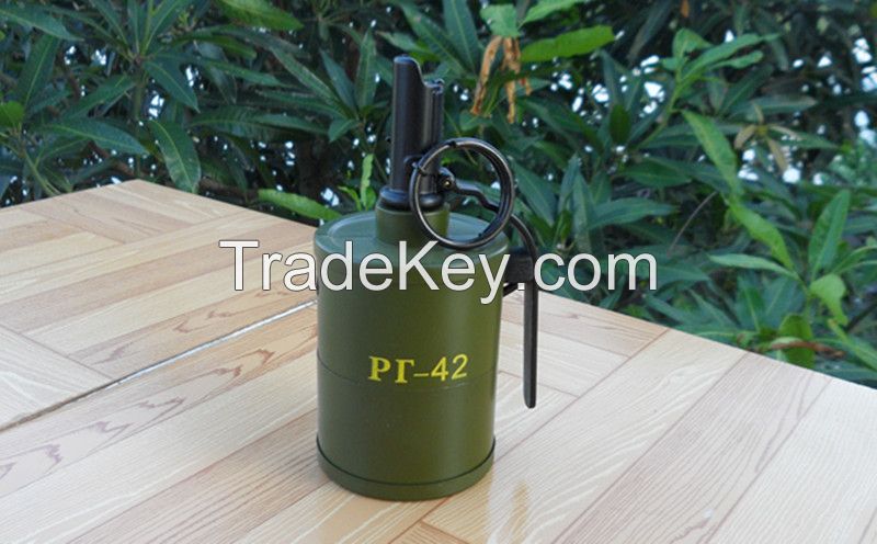2 in 1 DUMMY RG42 grenade RG-42 Grenade shape Ashtray Windproof lighter GREEN