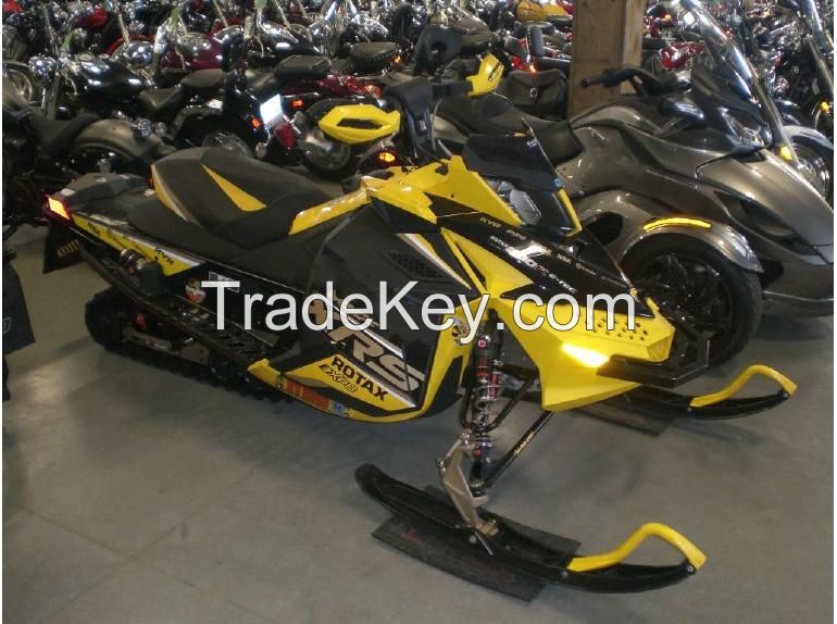 2015 Ski-Doo MX Z X-RS E-TEC 800R Snowmobile