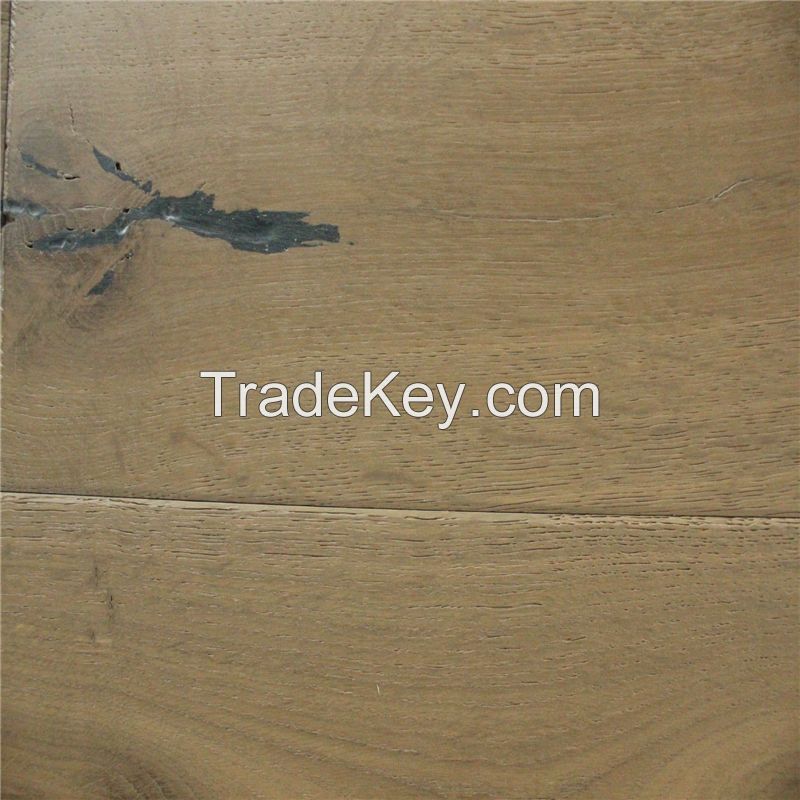 Natural Smoked Serrated European Oak Engineered wood flooring