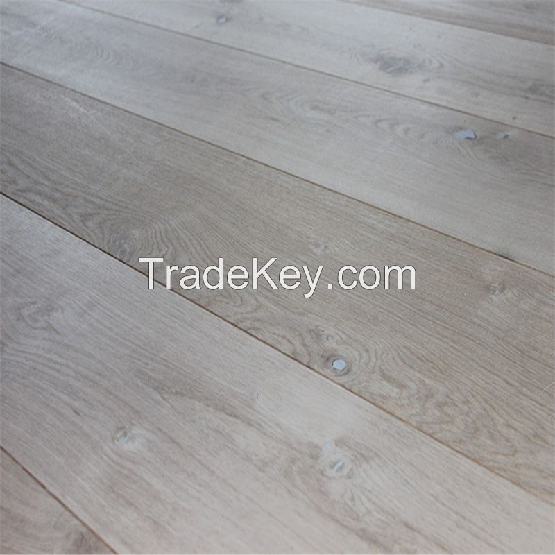 Unfinished European Oak Engineered wood flooring