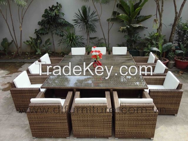 wicker furniture table