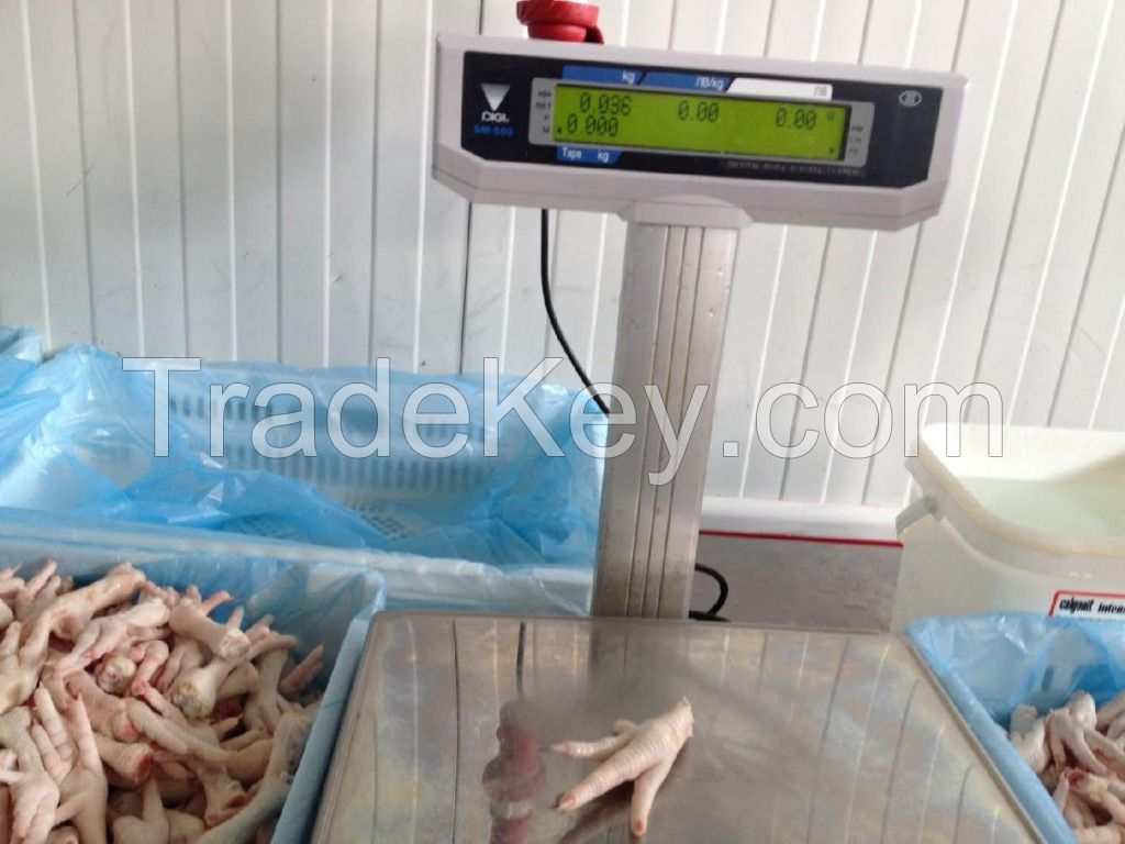 WE ARE SELLER CHICKEN PAWS GRADE A FROM BRAZIL TO CHINA, HONG KONG, VIETNAM AND THAILAND