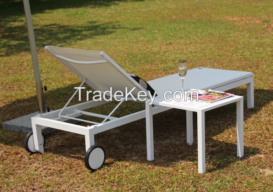 Outdoor garden aluminum sling sun lounger with wheels