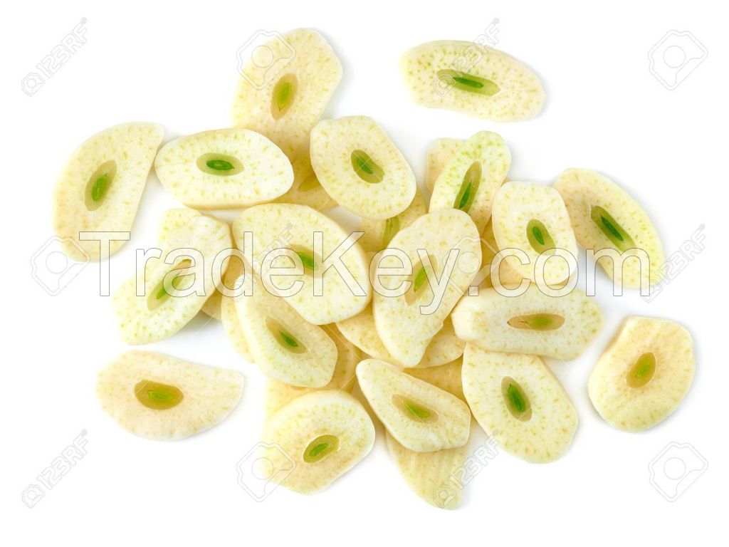 High quality bulk dehydrated garlic flakes slice with root( Anna +84988332914)