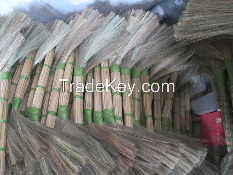 GRASS BROOM- GRASS MATERIAL FROM VIETNAM(Whatsapp +84 938880463)