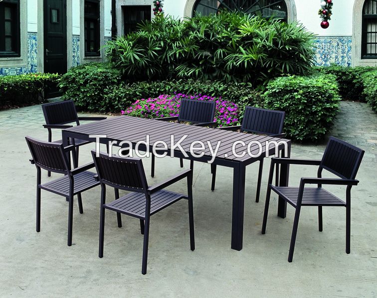 Aluminium polywood dining chair and table set