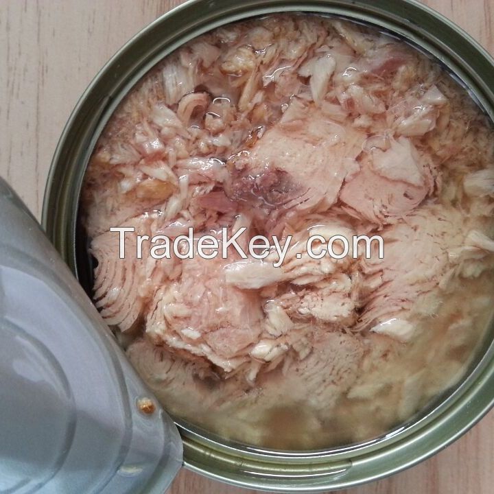 Factory made good taste canned fish canned sardine in vegetable oil and with chili with lower price