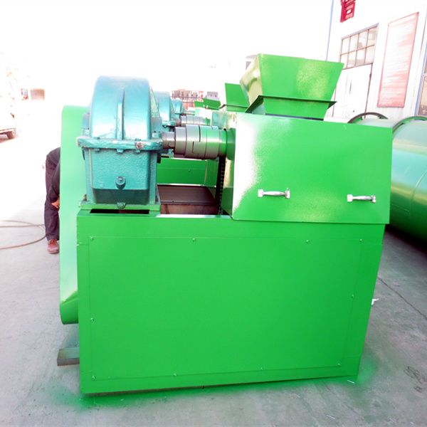 Double roller fertilizer press granular applicable to a variety of raw materials