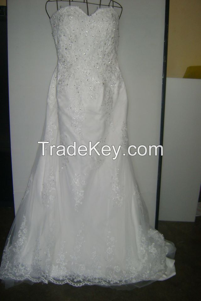 White trumpet wedding gown