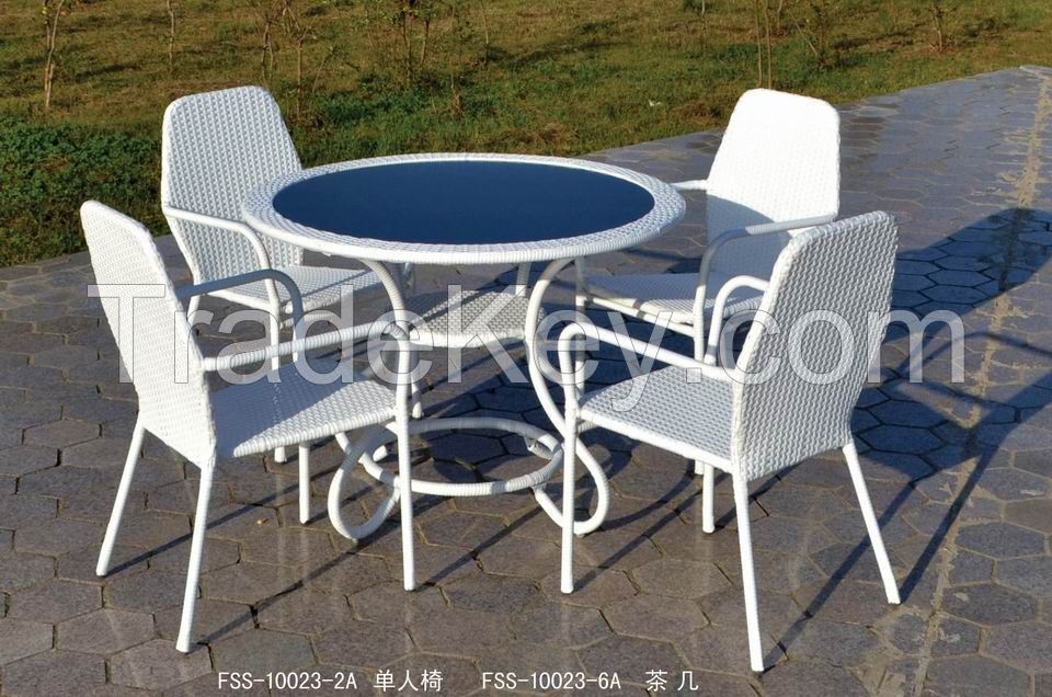 Outdoor/indoor rattan furniture