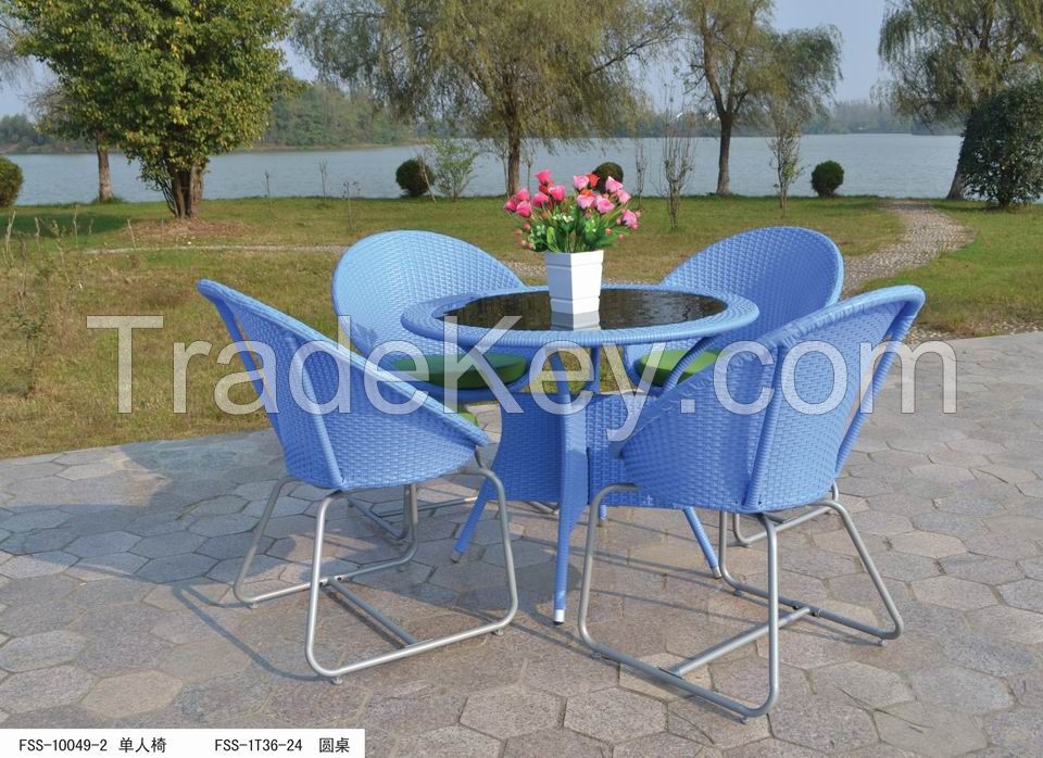 Outdoor/indoor rattan furniture