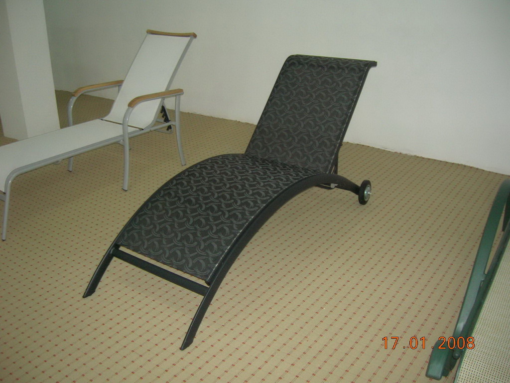 chaise louge