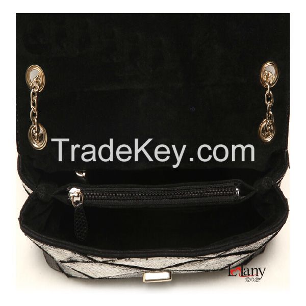 Woman leather handbag printed leather single shoulder bag with metal chains 