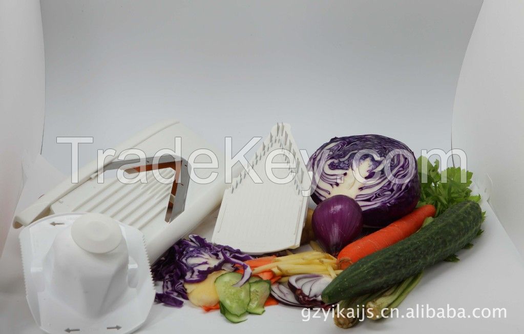 3 in 1 V blade mandoline slicer