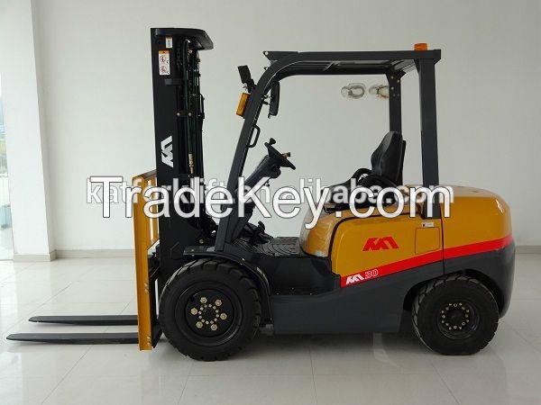 CE approved safe and efficient 2.0Ton Diesel Forklift Trucks on sale