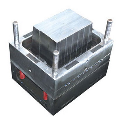 PLASTIIC CONTAINER MOULD