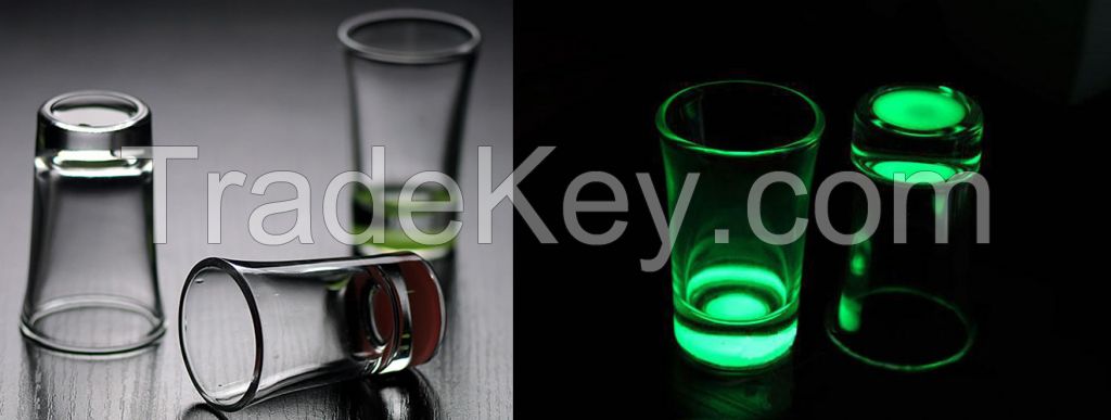 2015 wholesales luminous glass shining mug