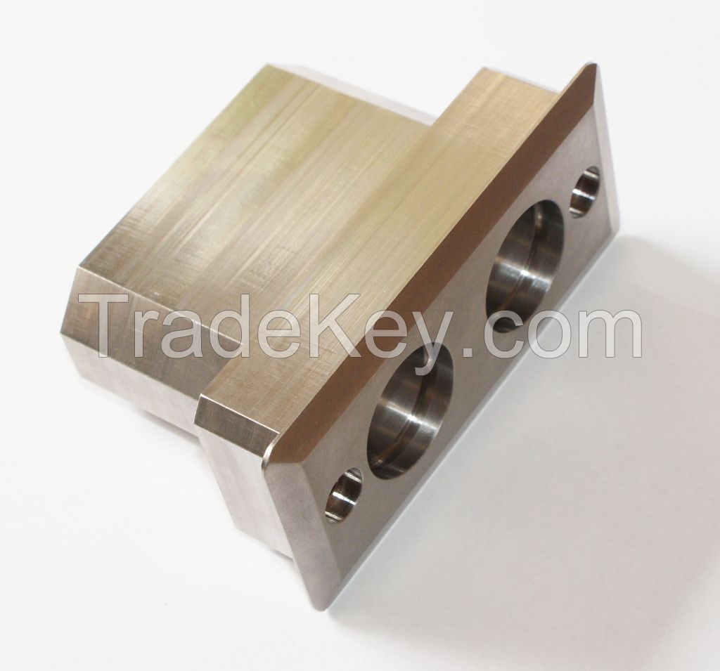 CNC MACHINED ALUMINUM PARTS