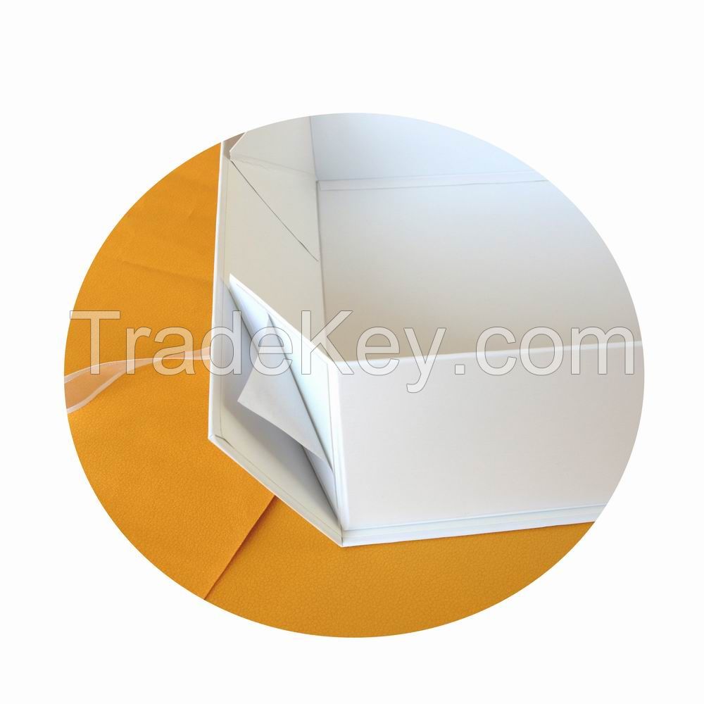 Quality white folding paper gift box with hard paperbaord