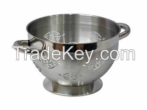 Stainless steel colander