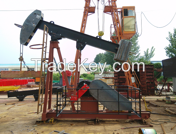 API B Series Walking Beam pumping unit