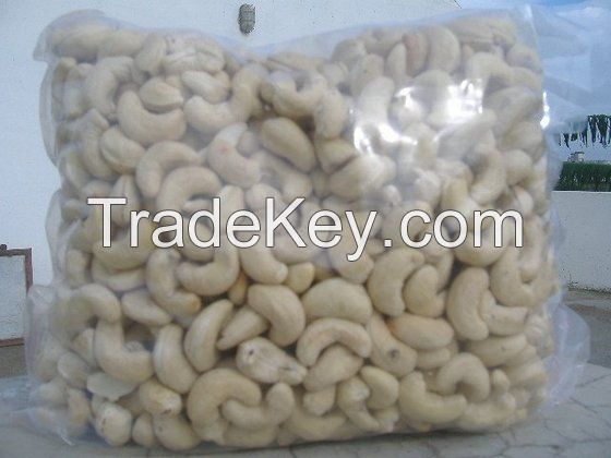 Naturally Grown Cashewnuts