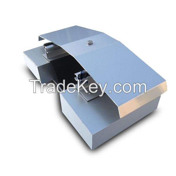 Weatherproof curved aluminum profile roof expansion joint installation for concrete building