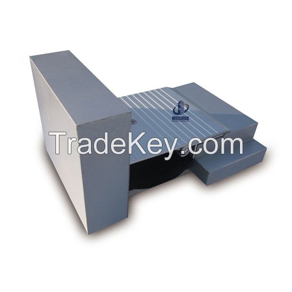 Floor to Wall striped aluminum plate durable concrete design of expansion joints