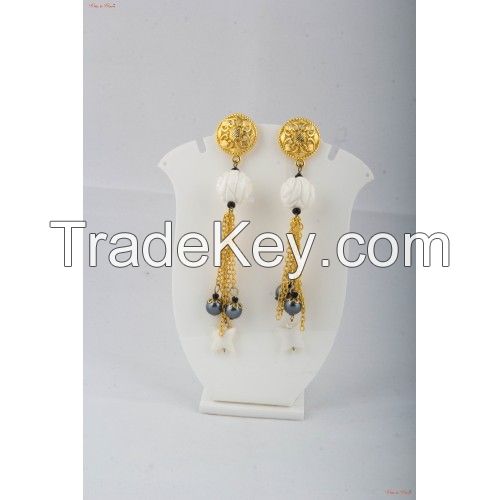 Fashion Jewellery Earrings - Gold polish on bell-shaped brass