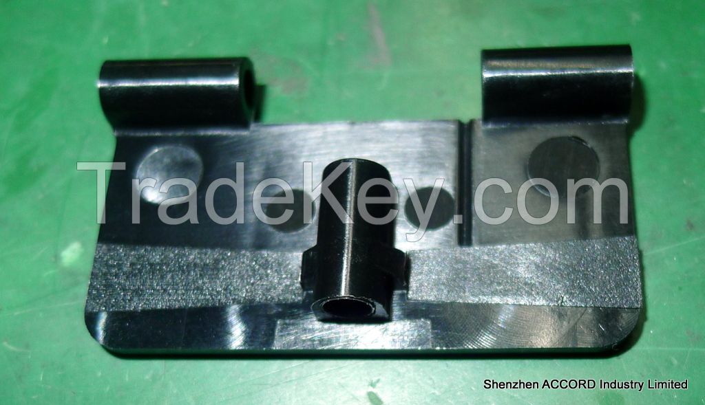 Plastic injection mold