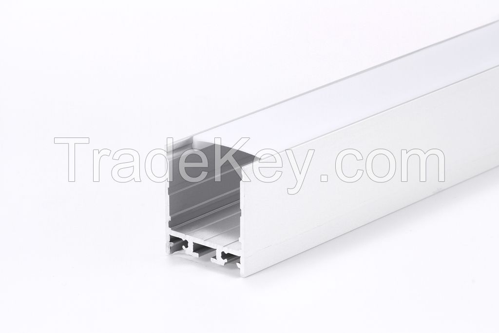 massive aluminum profile with excellent heat sink to the leds