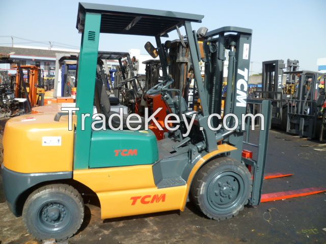 TCM FORKLIFT , USED DIESEL FORKLIFT , VERY GOOD PRICE .