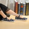 Chinese Cloth Shoes Wo...