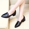 women fashion shoes le...