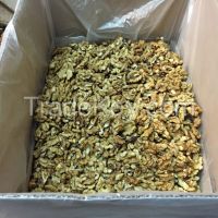 Walnut kernels