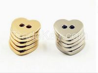 2016 new design 4 holes love shape button type metal button